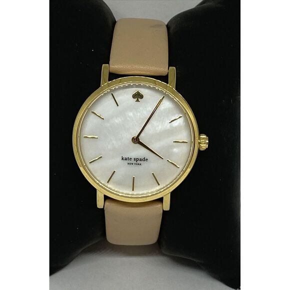 Kate Spade New York 0073 Women's Beige Leather Analog Dial Quartz Watch GE561
